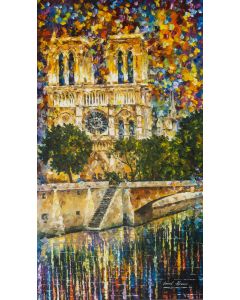 NOTREDAME DE PARIS AT SIENNE RIVER